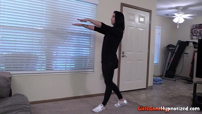 Woman gets hypnotized