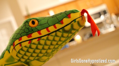 Elizabeth Hypnotized by Kaa