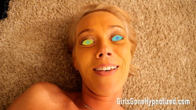 Elizabeth Hypnotized by Kaa