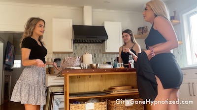 Frozen
                      Friends