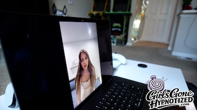 Hypnotizing the Fitness Instructor -
                      Brooklyn