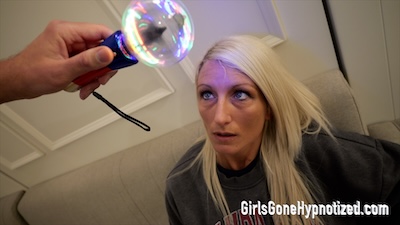 Luna P Mesmerized in the Hotel