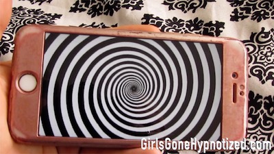 Whitney Morgan Becomes a Bimbo